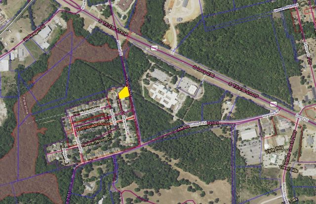 110 Elmwood Court, Palestine, TX 75801