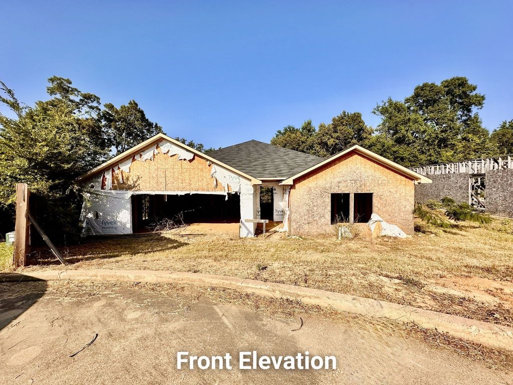 110 Elmwood Court, Palestine, TX 75801