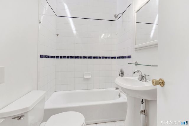 41 Frisbie Street, Stamford, CT 06906