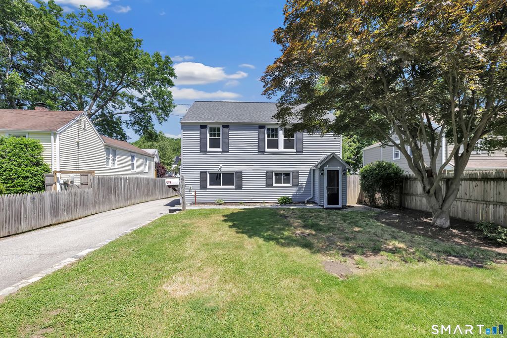 41 Frisbie Street, Stamford, CT 06906