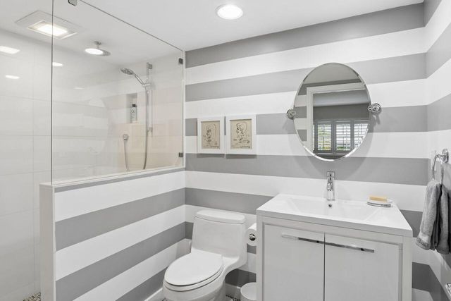 157 Atlantis Boulevard 103, Atlantis, FL 33462
