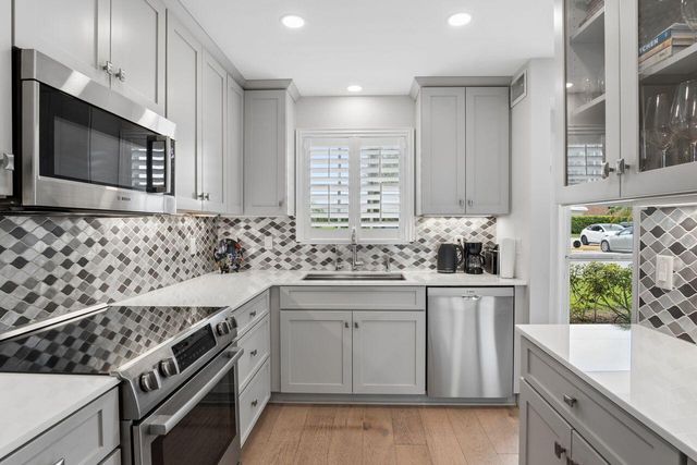 157 Atlantis Boulevard 103, Atlantis, FL 33462