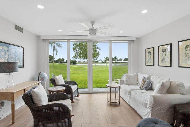 157 Atlantis Boulevard 103, Atlantis, FL 33462