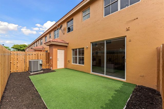 8424 NW 141st Ln 4307, Miami Lakes, FL 33016