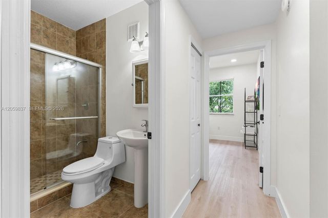 8424 NW 141st Ln 4307, Miami Lakes, FL 33016