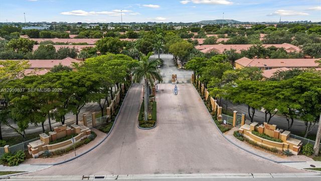 8424 NW 141st Ln 4307, Miami Lakes, FL 33016