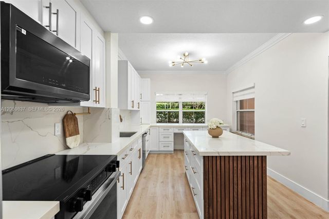 8424 NW 141st Ln 4307, Miami Lakes, FL 33016