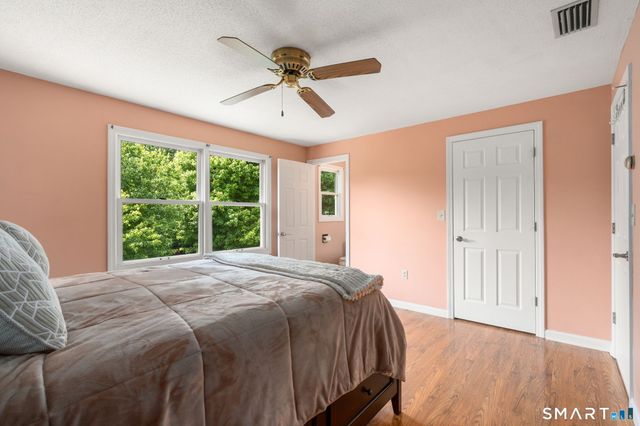 12 South Meadow Lane, Enfield, CT 06082
