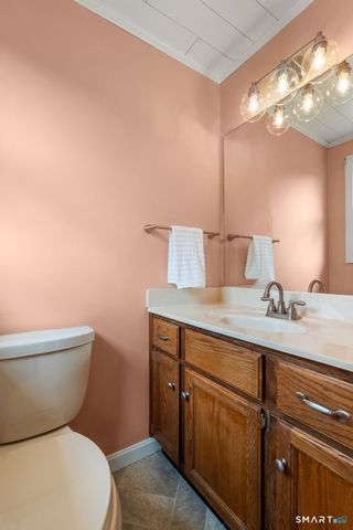12 South Meadow Lane, Enfield, CT 06082
