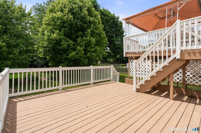 12 South Meadow Lane, Enfield, CT 06082