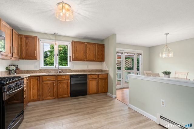 12 South Meadow Lane, Enfield, CT 06082