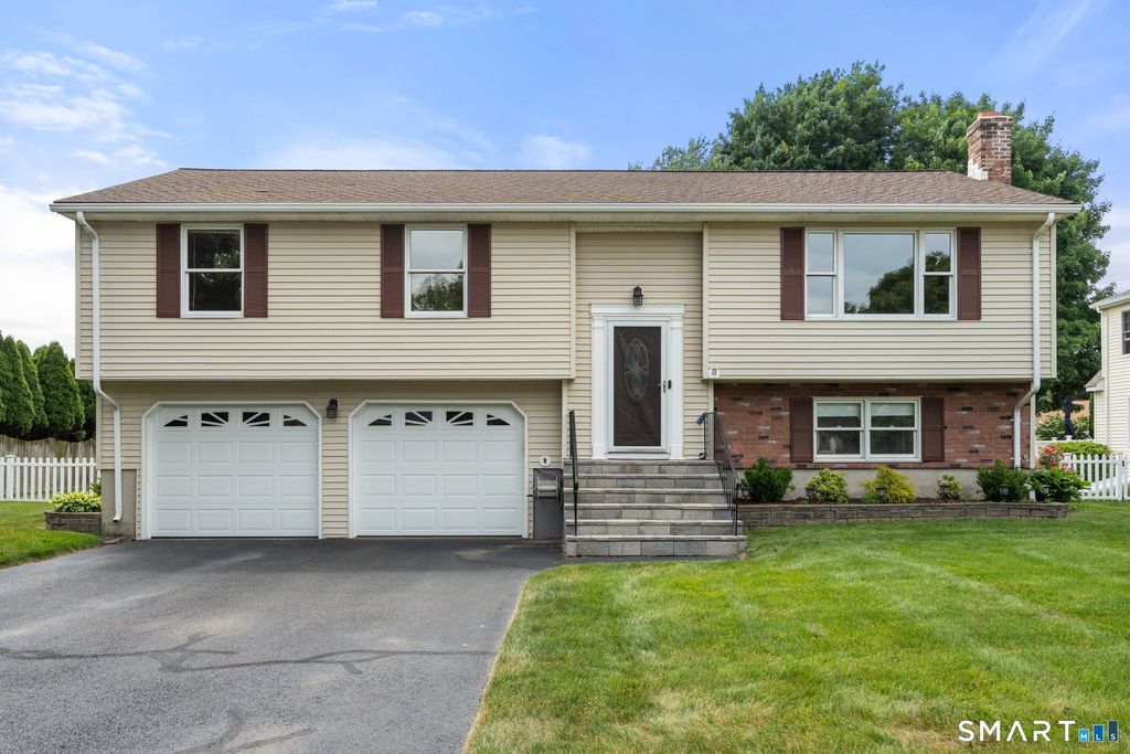 12 South Meadow Lane, Enfield, CT 06082