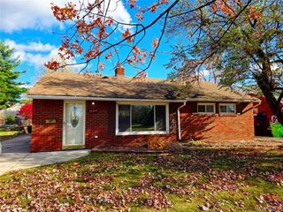 26354 Dale Court, Roseville, MI 48066