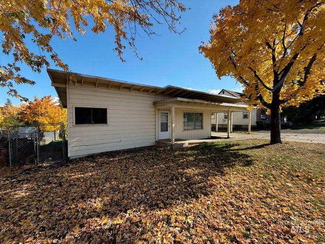 815 S Idaho Ave, Grangeville, ID 83501 property photo