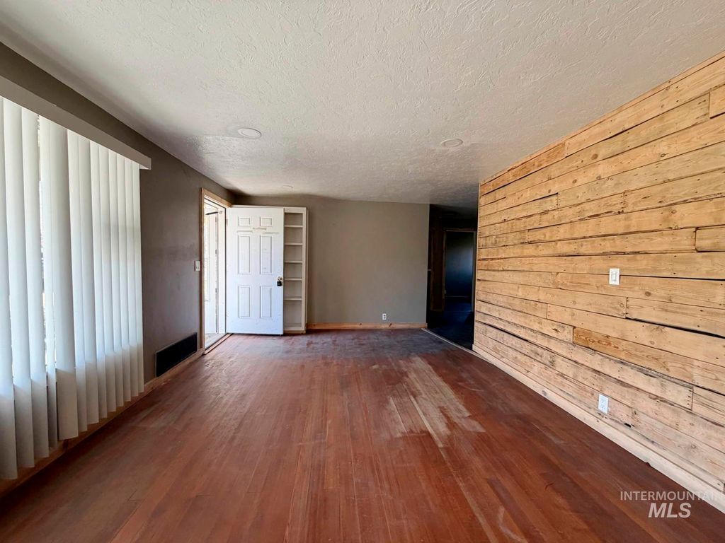 815 S Idaho Ave, Grangeville, ID 83501 photo 4
