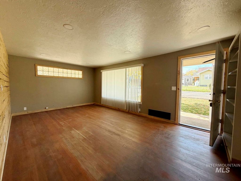 815 S Idaho Ave, Grangeville, ID 83501 photo 5