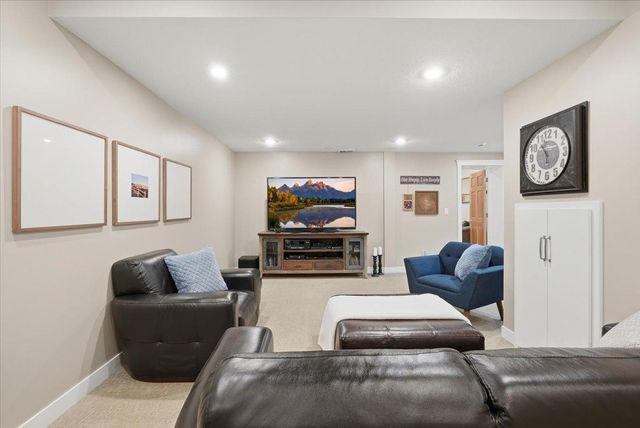 1801 Grey Fox Lane, Hudson, WI 54016