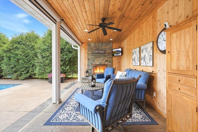 1801 Grey Fox Lane, Hudson, WI 54016