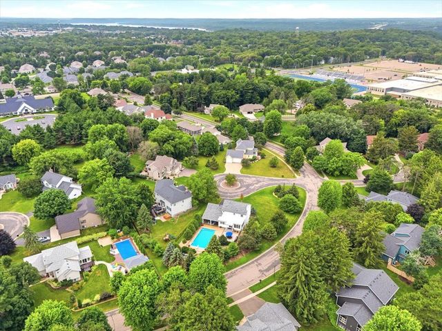 1801 Grey Fox Lane, Hudson, WI 54016