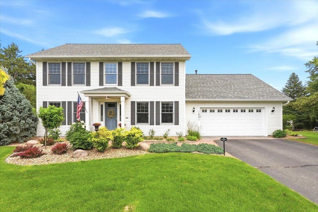1801 Grey Fox Lane, Hudson, WI 54016
