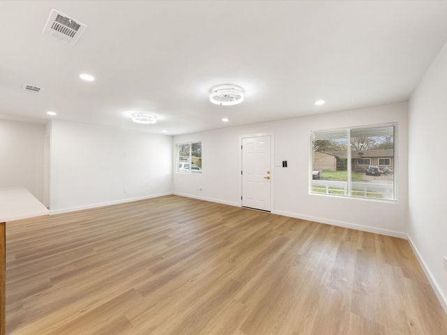 2907 Andrea Lane, Dallas, TX 75228