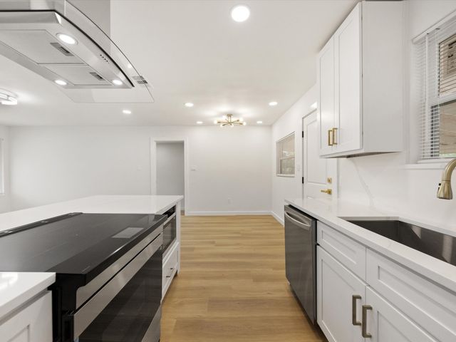 2907 Andrea Lane, Dallas, TX 75228