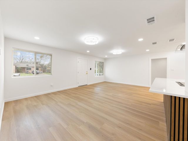 2907 Andrea Lane, Dallas, TX 75228