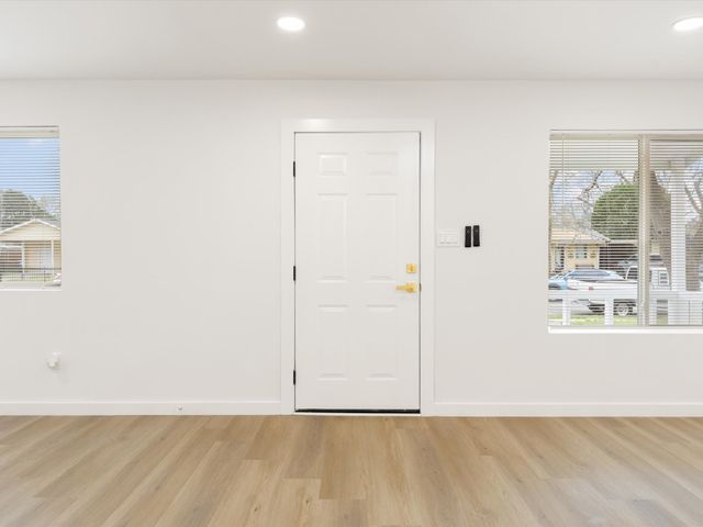 2907 Andrea Lane, Dallas, TX 75228