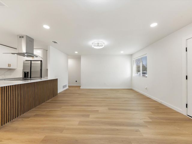 2907 Andrea Lane, Dallas, TX 75228