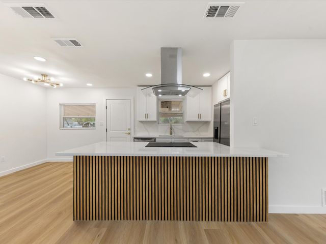 2907 Andrea Lane, Dallas, TX 75228