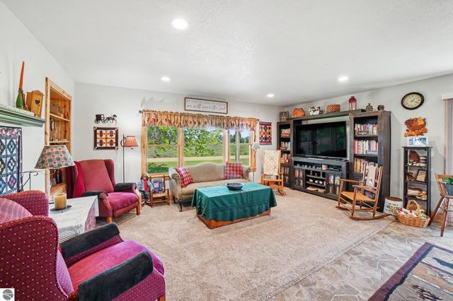 3571 N Shepherd Road, Mt Pleasant, MI 48858