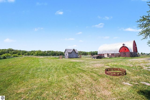 3571 N Shepherd Road, Mt Pleasant, MI 48858