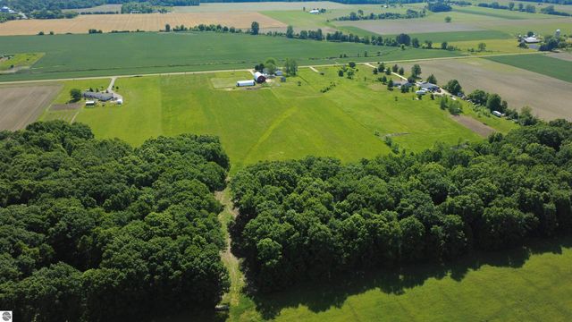 3571 N Shepherd Road, Mt Pleasant, MI 48858
