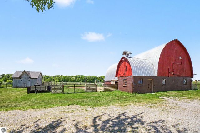 3571 N Shepherd Road, Mt Pleasant, MI 48858