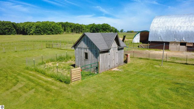 3571 N Shepherd Road, Mt Pleasant, MI 48858