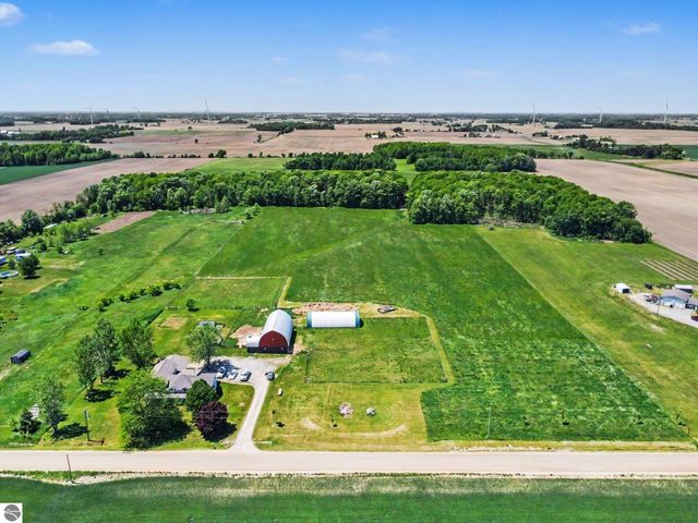 3571 N Shepherd Road, Mt Pleasant, MI 48858
