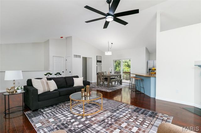 116 Baxter Commons Drive, Manchester, MO 63011