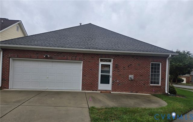 4401 Village Garden Cir, Chester, VA 23831