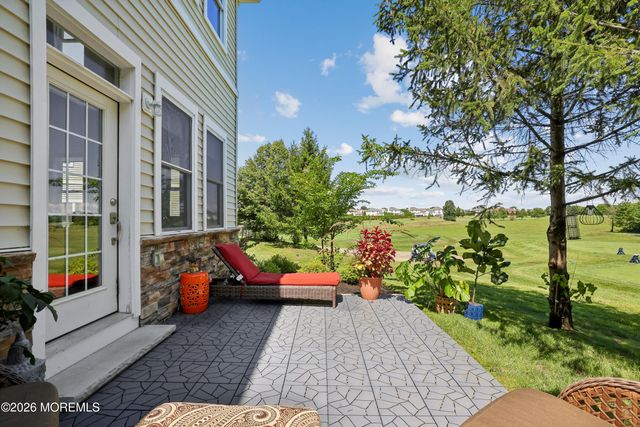 112 Hedgerow Lane, Manalapan, NJ 07726