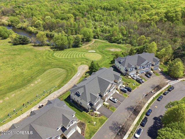 112 Hedgerow Lane, Manalapan, NJ 07726