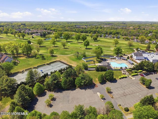 112 Hedgerow Lane, Manalapan, NJ 07726