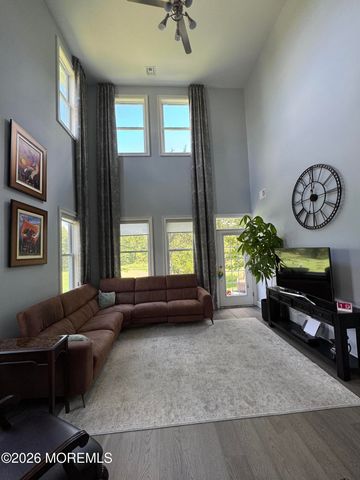 112 Hedgerow Lane, Manalapan, NJ 07726