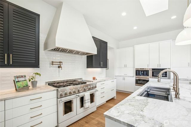 9803 Crystal Lake Drive, Woodinville, WA 98077