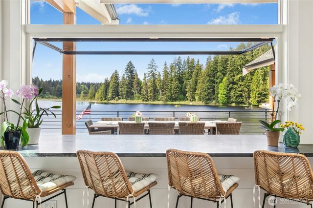 9803 Crystal Lake Drive, Woodinville, WA 98077