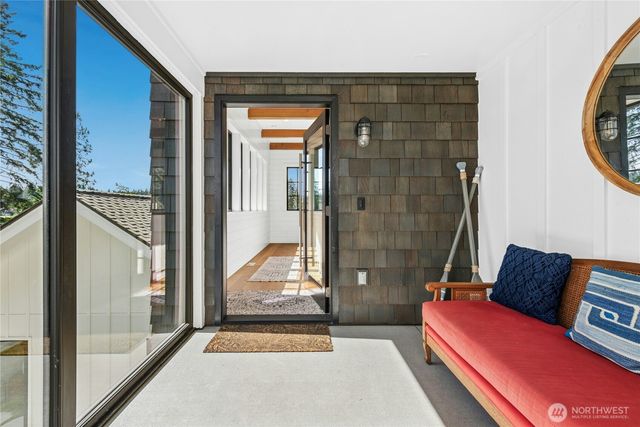 9803 Crystal Lake Drive, Woodinville, WA 98077