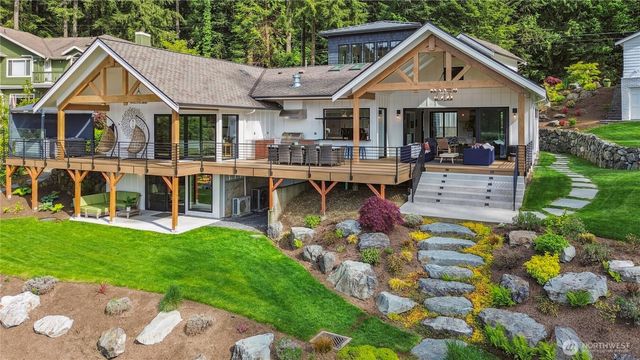 9803 Crystal Lake Drive, Woodinville, WA 98077