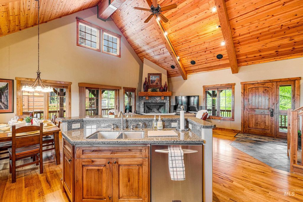 24 Francois Court, Donnelly, ID 83615 photo 16