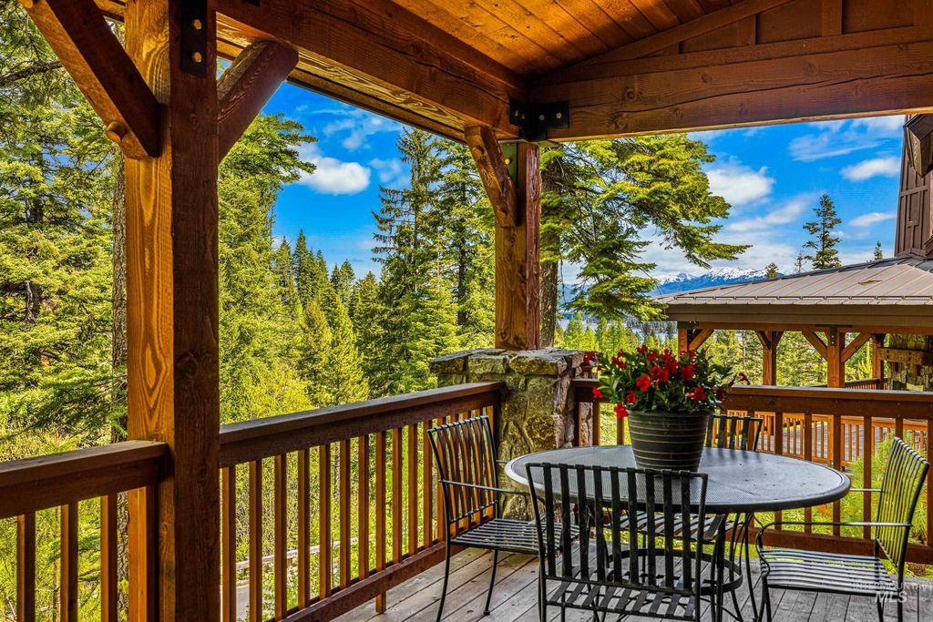 24 Francois Court, Donnelly, ID 83615 photo 4