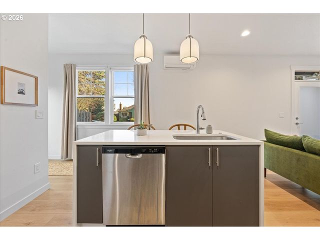 5053 Ne 47TH Pl, Portland, OR 97218