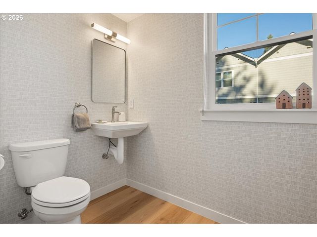 5053 Ne 47TH Pl, Portland, OR 97218